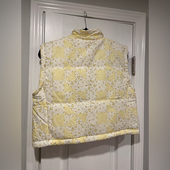 NWT Thread & Supply Size S Yellow Floral Patchwork Cropped Luff Vest Full Zip - Picture 7 of 10